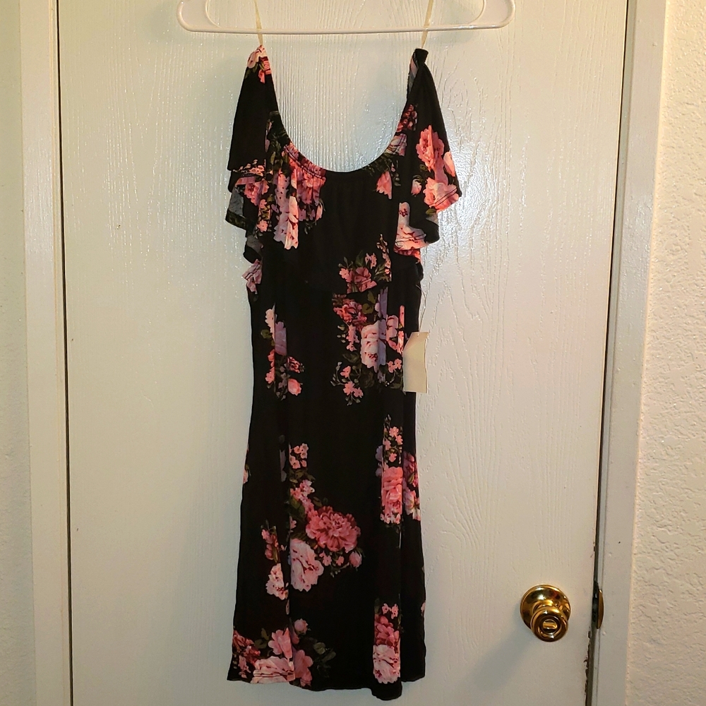 Free kisses black dress with pink flowers. Medium